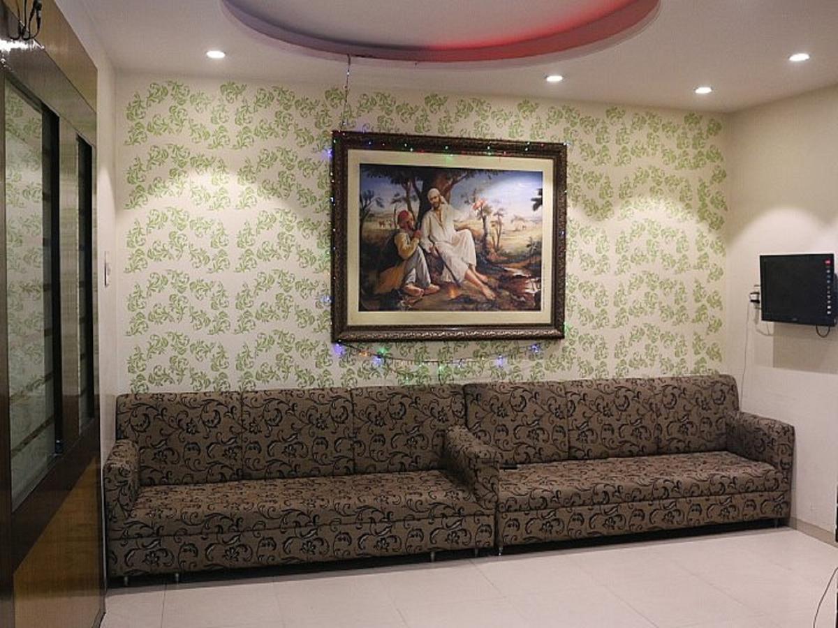 Hotel Shri Krishna Shirdi Extérieur photo